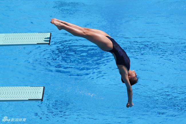 中国跳水队摘得第30届大运会首金